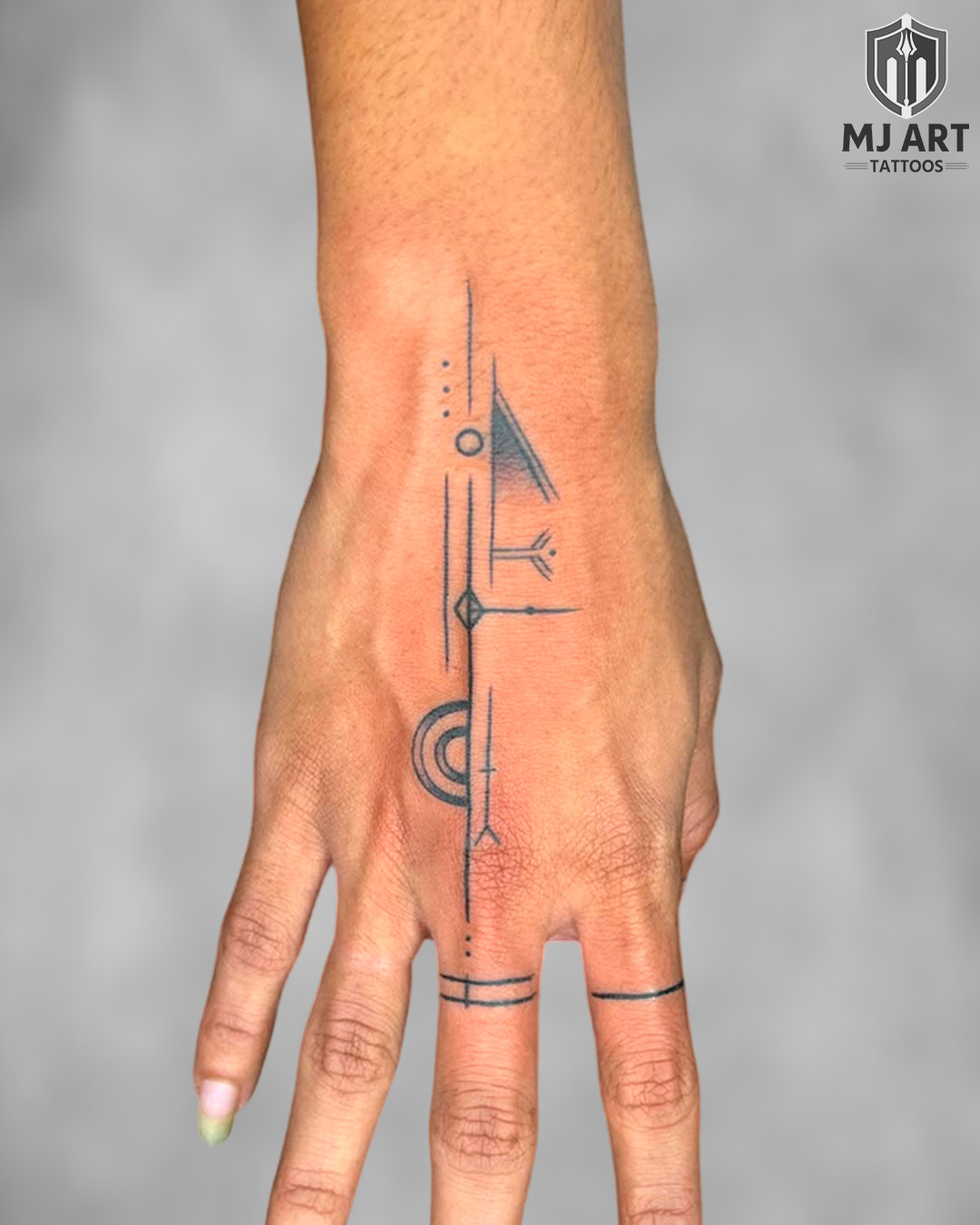 Lineart Tattoo