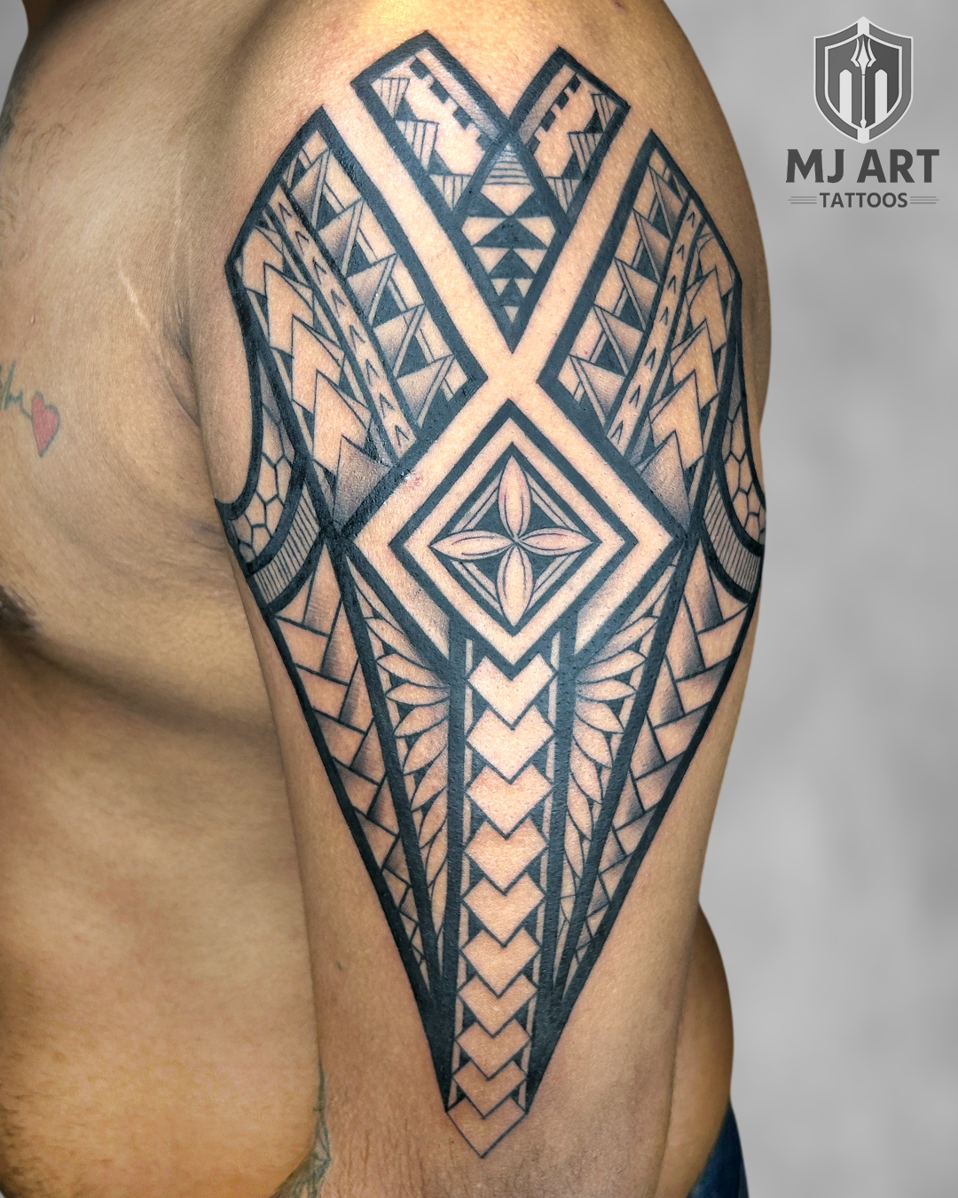 Geometric Tribal Arm